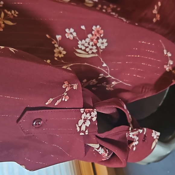 EUC Candie's Floral Blouse - Size Juniors XL - Picture 4 of 4